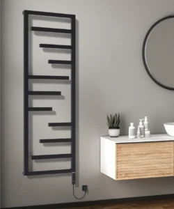 Boka dizajnerski radijator sušač u modernom kupatilu