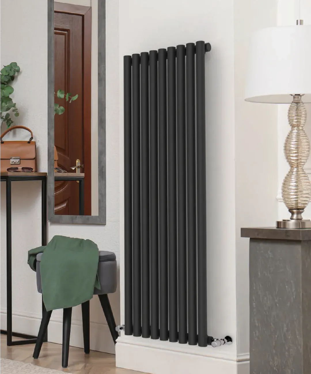 Hendra dizajnerski radijator u prostoru pogled 1